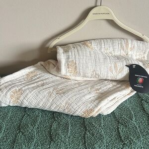 Piscatextil Made in Portugal Throw Ivory Beige with Yellow Leaves Acorn NEW!